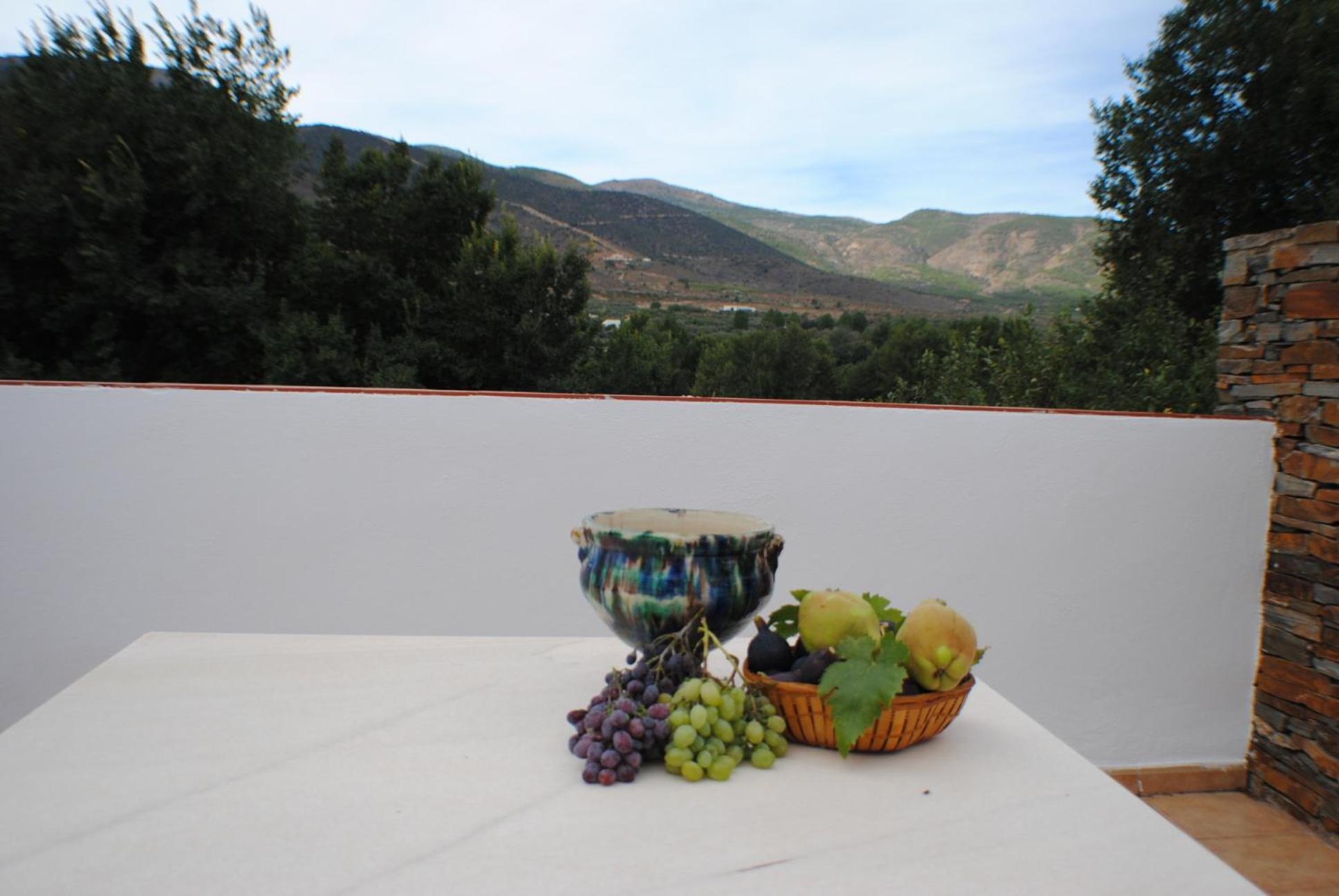 El Domingo En El Valle Fondón الغرفة الصورة